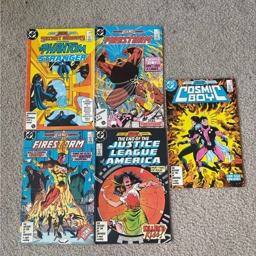 DC Comics Colorful Comic Book Set - Picture 3 of 10